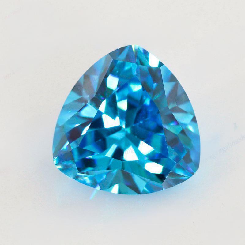 肥三角形海蓝色锆石裸石 胖三角戒面海兰锆人造彩色饰品