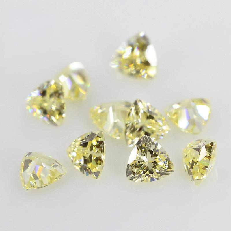 肥三角形鹅黄色锆石裸石 合成胖三角柠檬黄戒面配饰水钻