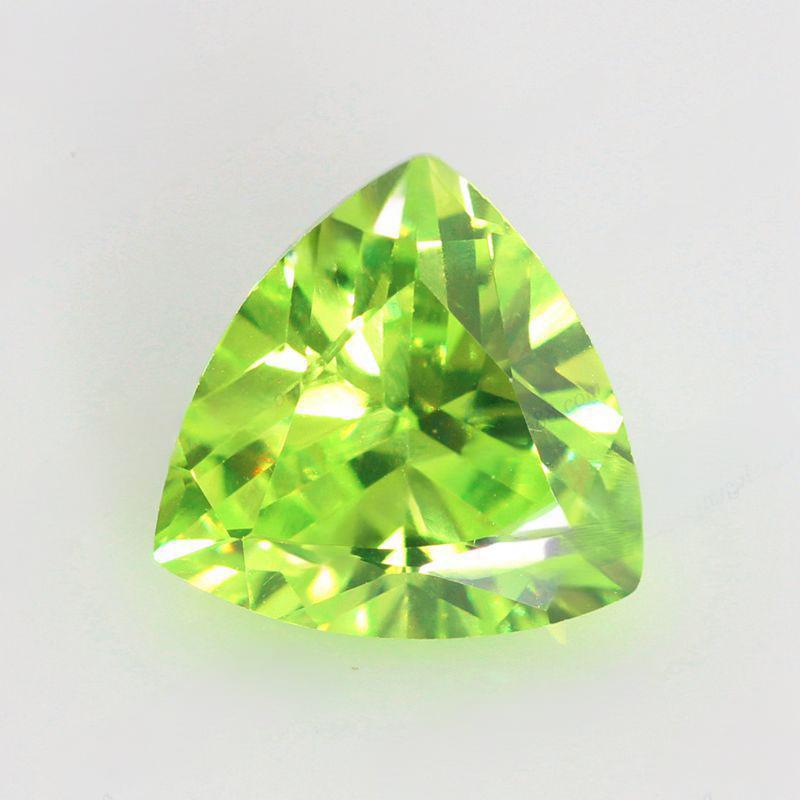肥三角形苹果黄绿色锆石裸石 胖三角人造合成CZ宝石批发