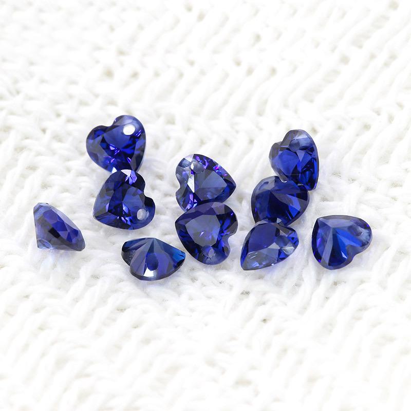 右边单孔心形34#蓝刚玉裸石批发 人工合成34号兰宝石