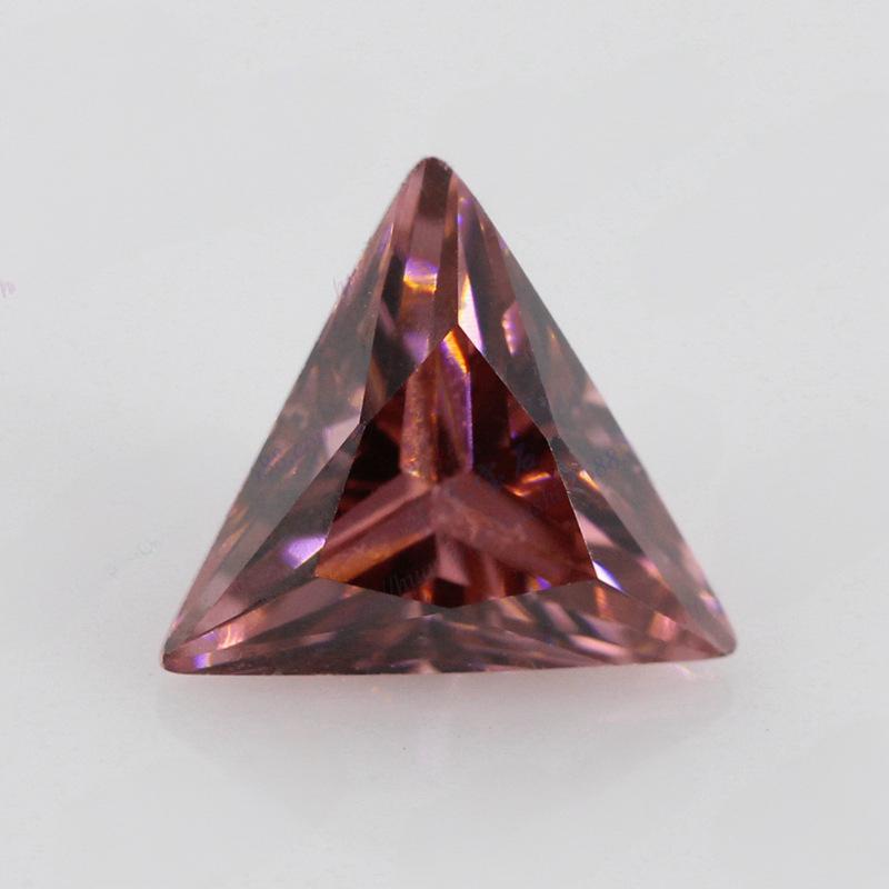 三角形直角胭脂色锆石裸石 直三角胭锆烟锆宝石戒面批发