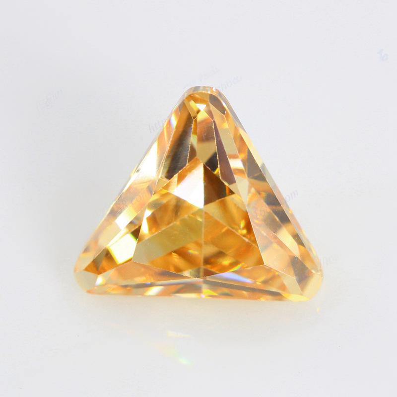 香槟色三角形倒角锆石裸石 倒三角香槟锆彩色人造CZ戒面