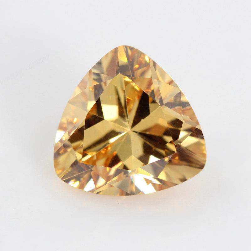 香槟色肥三角形锆石裸石 胖三角合成立方氧化锆戒面批发