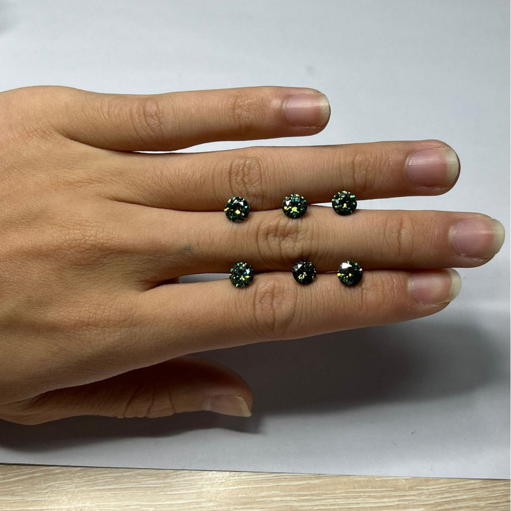 莫桑工厂墨绿色莫桑石圆形八心八箭切工莫桑裸石VVS净度宝石批发