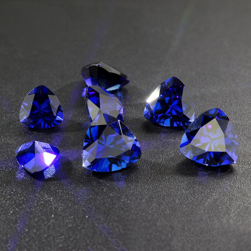 肥三角形34#蓝刚玉裸石批发 胖三角合成34号兰宝石饰品