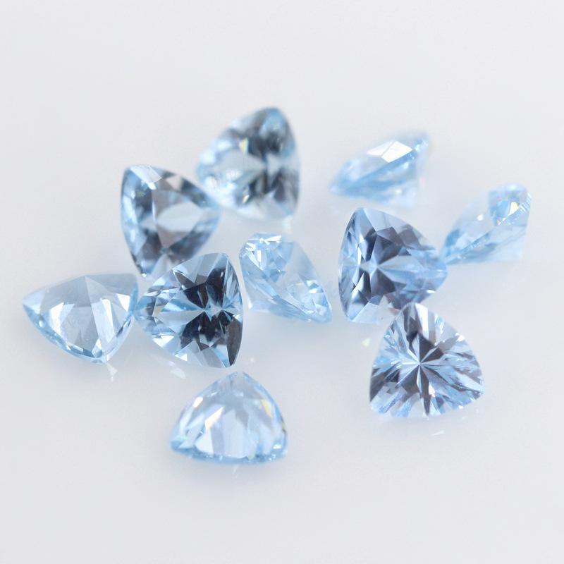 肥三角形106#尖晶蓝裸石批发 尖底人造合成浅蓝彩色宝石