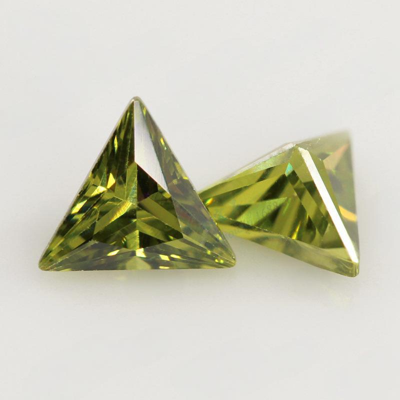 三角形直角橄榄绿锆石裸石 直三角尖底宝石皓石首饰批发