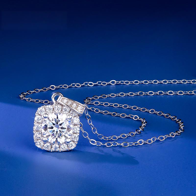 S925纯银莫桑石项链吊坠女生时尚ins设计感轻奢百搭锁骨链